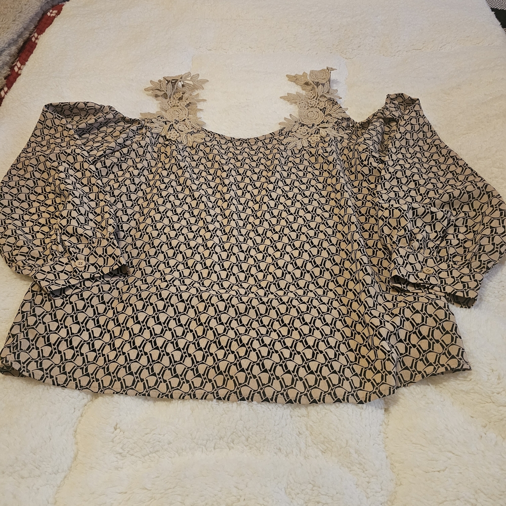 Elegant Black and Cream Women's Top